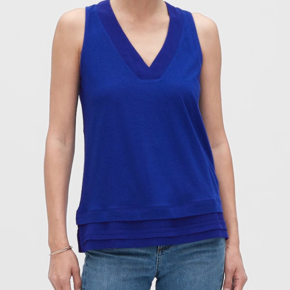 New Banana Republic V-Neck Tank
